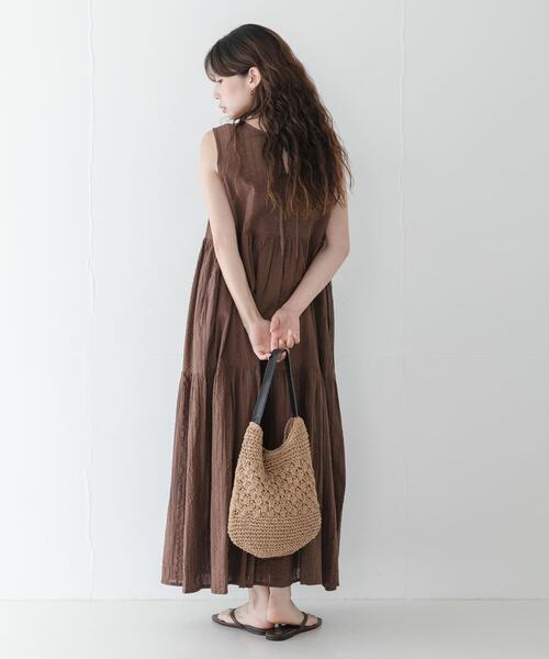 URBAN RESEARCH Sonny Label(アーバンリサーチサニーレーベル)の「コットンティアードサッカーワンピース(ワンピース・レディース・ブラウン/ブラック/レッド・FREE)」の16枚目の写真