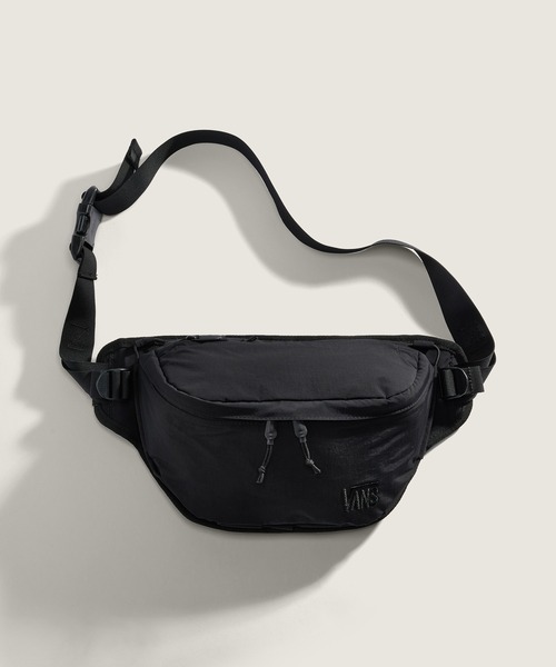 VANS(バンズ)の「TREK-REC スリングバッグ / Trek-Rec Breeze Sling Bag Blac VN000SSFBLK1(ショルダーバッグ・メンズ・ブラック・ONE SIZE)」の1枚目の写真