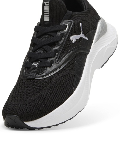 PUMA(プーマ)の「PUMA/プーマ SOFTRIDE メイブ ウィメンズ 310160(スニーカー・レディース・ブラック/ホワイト・23.0cm/25.0cm/24.5cm/24.0cm/23.5cm)」の6枚目の写真