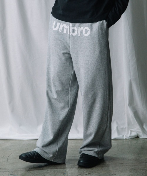 ALAND(エーランド)の「【UNISEX】ALAND×UMBRO/裏毛バレルパンツ(SET UP着用可能)(スウェットパンツ・レディース・ブラック/グレー/ブルー・LARGE/SMALL)」の7枚目の写真