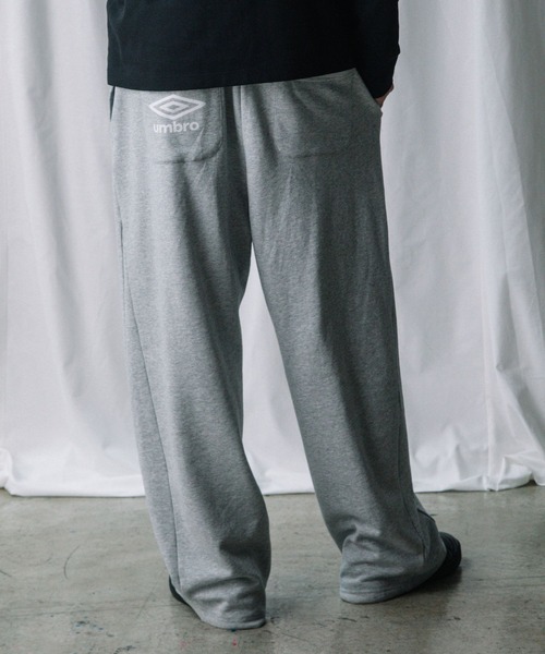 ALAND(エーランド)の「【UNISEX】ALAND×UMBRO/裏毛バレルパンツ(SET UP着用可能)(スウェットパンツ・レディース・ブラック/グレー/ブルー・LARGE/SMALL)」の8枚目の写真