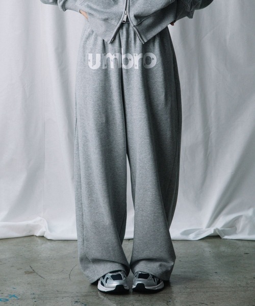 ALAND(エーランド)の「【UNISEX】ALAND×UMBRO/裏毛バレルパンツ(SET UP着用可能)(スウェットパンツ・レディース・ブラック/グレー/ブルー・LARGE/SMALL)」の9枚目の写真