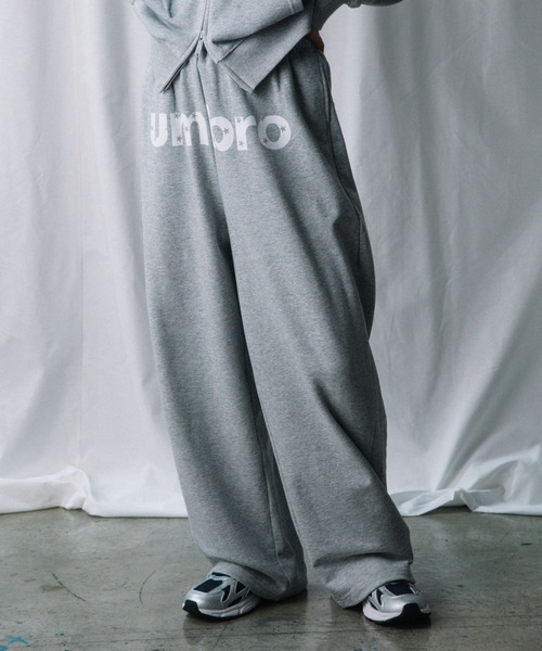 ALAND(エーランド)の「【UNISEX】ALAND×UMBRO/裏毛バレルパンツ(SET UP着用可能)(スウェットパンツ・レディース・ブラック/グレー/ブルー・LARGE/SMALL)」の10枚目の写真