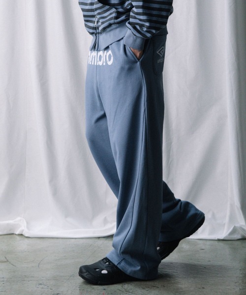 ALAND(エーランド)の「【UNISEX】ALAND×UMBRO/裏毛バレルパンツ(SET UP着用可能)(スウェットパンツ・レディース・ブラック/グレー/ブルー・LARGE/SMALL)」の15枚目の写真
