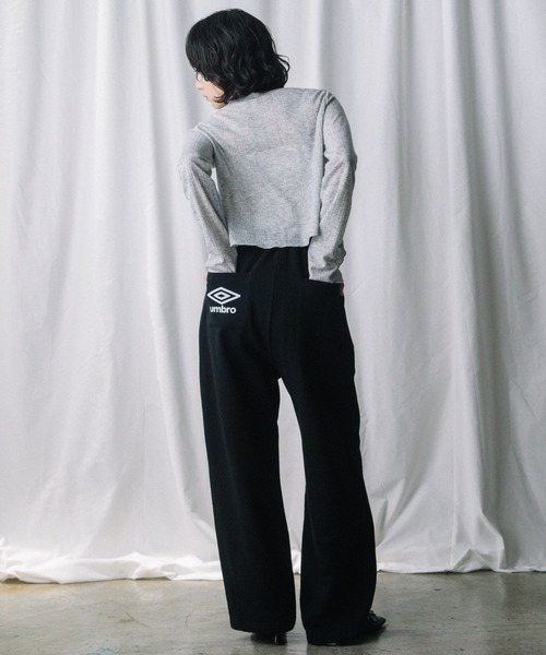 ALAND(エーランド)の「【UNISEX】ALAND×UMBRO/裏毛バレルパンツ(SET UP着用可能)(スウェットパンツ・レディース・ブラック/グレー/ブルー・LARGE/SMALL)」の20枚目の写真