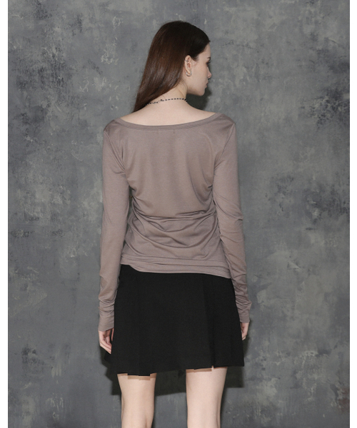 MAGORENSEOUL(マゴレンソウル)の「ADORE ME レディース ルーズフィットロングスリーブモカ(Tシャツ/カットソー・レディース・その他・FREE)」の4枚目の写真