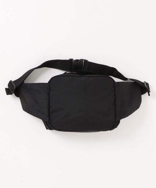 UNIVERSAL OVERALL(ユニバーサルオーバーオール)の「Action Square Waist Bag(ボディバッグ/ウエストポーチ・レディース・ブラック・FREE)」の2枚目の写真