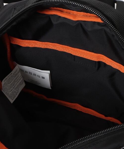UNIVERSAL OVERALL(ユニバーサルオーバーオール)の「Action Square Waist Bag(ボディバッグ/ウエストポーチ・レディース・ブラック・FREE)」の4枚目の写真