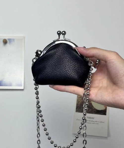 VIBGYOR(ヴィブジョー)の「urbanfemine./がま口 ミニチェーンバッグ ショルダーバッグ ミニポーチ ミニウォレットバッグ U7643(ショルダーバッグ・レディース・ブラック/ホワイト・FREE)」の3枚目の写真