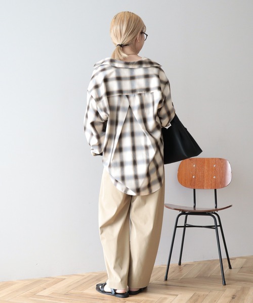 AMERICAN HOLIC(アメリカンホリック)の「ソフトバルーンドロストパンツ(その他パンツ・レディース・ベージュ/カーキ/ダークネイビー・L/M)」の16枚目の写真