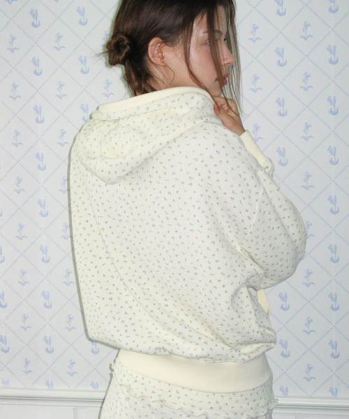 AMESWORLDWIDE(アメスワールドワイド)の「CLASSIC FLOWER WAFFLE HOODIE ZIP-UP CREAM(パーカー・レディース・その他・FREE)」の8枚目の写真