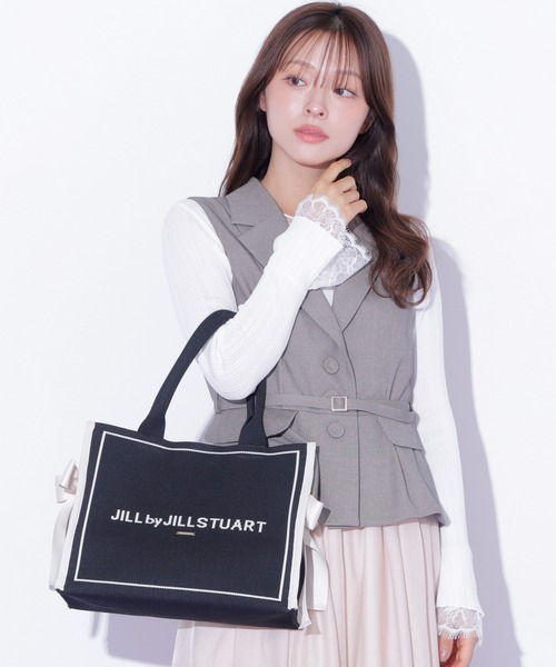 JILL by JILL STUART（ジルバイジルスチュアート）の「サイドリボンニットトートバッグ（ショルダーバッグ・レディース・ブラック/ピンク・FREE）」の4枚目の写真