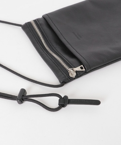 STANDARD SUPPLY（スタンダードサプライ）の「『別注』STANDARD SUPPLY×DOORS　SLING PURSE M/L（ショルダーバッグ・メンズ・グレー/ブラック/ブラウン・ONE）」の17枚目の写真
