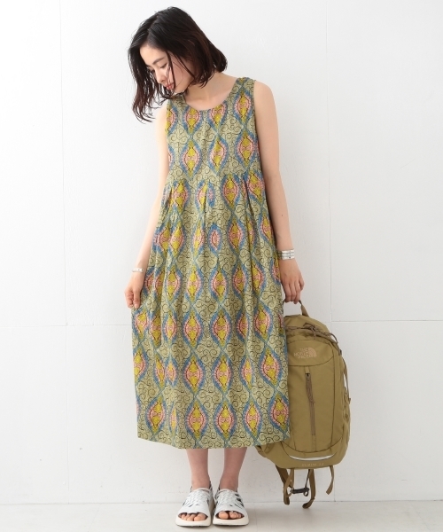 BEAMS BOY（ビームスボーイ）の「OZ CREATION / バティック 切替ノースリーブワンピース（ワンピース・レディース・グリーン/ブルー・ONE SIZE）」の3枚目の写真