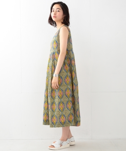 BEAMS BOY（ビームスボーイ）の「OZ CREATION / バティック 切替ノースリーブワンピース（ワンピース・レディース・グリーン/ブルー・ONE SIZE）」の5枚目の写真