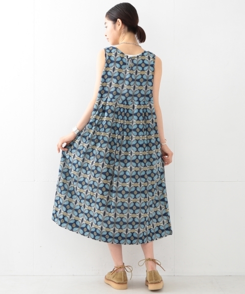 BEAMS BOY（ビームスボーイ）の「OZ CREATION / バティック 切替ノースリーブワンピース（ワンピース・レディース・グリーン/ブルー・ONE SIZE）」の8枚目の写真