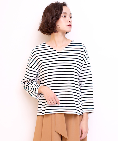 Bou Jeloud(ブージュルード)の「【プレミアムコットン】ボーダードルマンVネックトップス(Tシャツ/カットソー・レディース・オフホワイト/キャメル/ネイビー・FREE)」の7枚目の写真