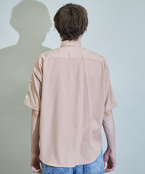 UNITED TOKYO（ユナイテッドトウキョウ）の「リラックスショートスリーブシャツ（シャツ/ブラウス・メンズ・ピンク/グレー/オフホワイト・3/1/2）」の10枚目の写真