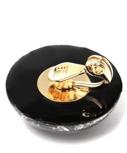 LEPSIM（レプシィム）の「フウニュウボタンクリップ　761948（イヤリング・レディース・ブラック/グレイッシュベージュ/ゴールド/クリア・ONE SIZE）」の8枚目の写真