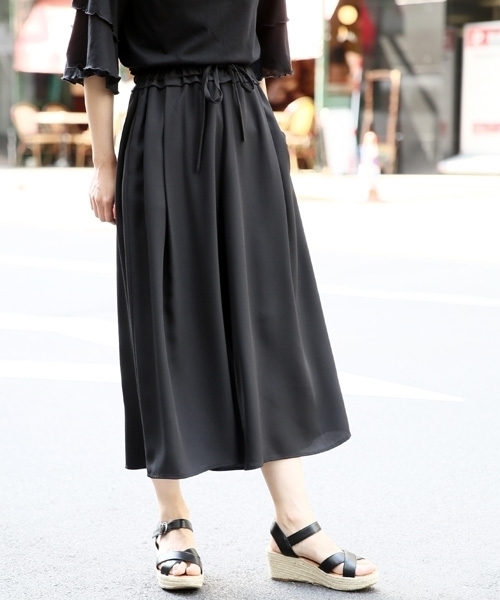 LOWRYS FARM(ローリーズファーム)の「アソートWギャザースカーチョ 769133(その他パンツ・レディース・パープル/ブラウン/ブラック/ネイビー/カーキ・FREE)」の2枚目の写真