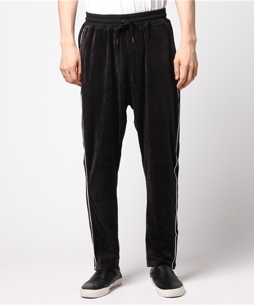 WEGO（ウィゴー）の「WEGO/ベロアトラックパンツ（その他パンツ・メンズ・ブラック/ネイビー・MEDIUM/LARGE）」の11枚目の写真