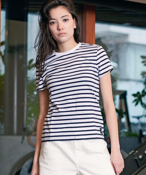 Calvin Klein Jeans(カルヴァンクラインジーンズ)の「ストライプ クルーネックTシャツ(Tシャツ/カットソー・レディース・ブラック/ピンク/ネイビー/イエロー・LARGE/MEDIUM/SMALL/X-SMALL)」の4枚目の写真
