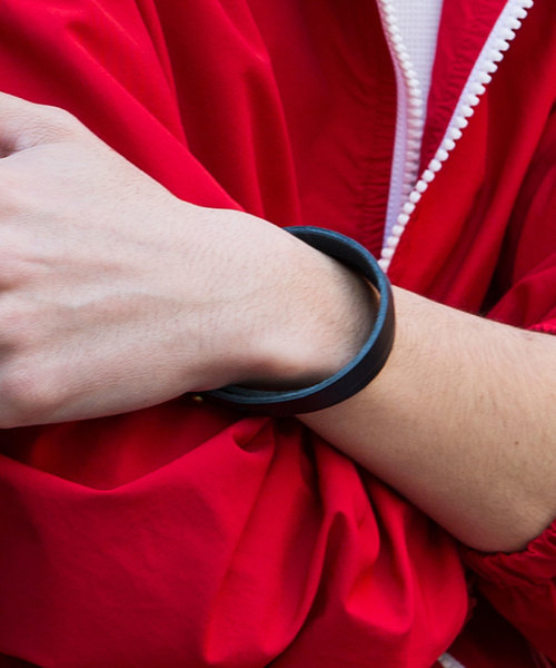 NANO universe（ナノユニバース）の「ダブルイタリーレザーブレス（ブレスレット・メンズ・ブラック/ネイビー/イエロー/キャメル/レッド・FREE）」の2枚目の写真