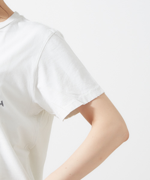 REMI RELIEF(レミレリーフ)の「REMI RELIEF プリントT(Tシャツ/カットソー・レディース・オフホワイト/ベージュ/ブラック・FREE)」の7枚目の写真