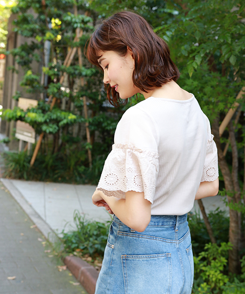 apres jour(アプレジュール)の「ハートネック袖レーストップス【ZOZOTOWN限定アイテム】(Tシャツ/カットソー・レディース・ブラック/ベージュ/オフホワイト・フリー)」の5枚目の写真