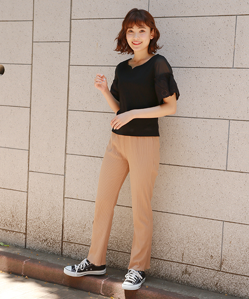apres jour(アプレジュール)の「ハートネック袖レーストップス【ZOZOTOWN限定アイテム】(Tシャツ/カットソー・レディース・ブラック/ベージュ/オフホワイト・フリー)」の11枚目の写真