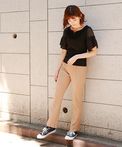 apres jour(アプレジュール)の「ハートネック袖レーストップス【ZOZOTOWN限定アイテム】(Tシャツ/カットソー・レディース・ブラック/ベージュ/オフホワイト・フリー)」の12枚目の写真