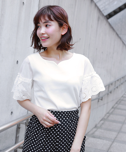 apres jour(アプレジュール)の「ハートネック袖レーストップス【ZOZOTOWN限定アイテム】(Tシャツ/カットソー・レディース・ブラック/ベージュ/オフホワイト・フリー)」の13枚目の写真
