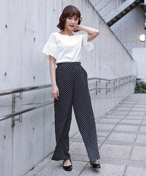 apres jour(アプレジュール)の「ハートネック袖レーストップス【ZOZOTOWN限定アイテム】(Tシャツ/カットソー・レディース・ブラック/ベージュ/オフホワイト・フリー)」の16枚目の写真