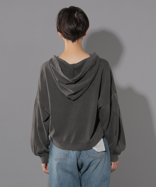 PAGEBOY(ページボーイ)の「VINTAGEユルパーカー(パーカー・レディース・チャコールグレー/アイボリー/サックスブルー・FREE)」の11枚目の写真