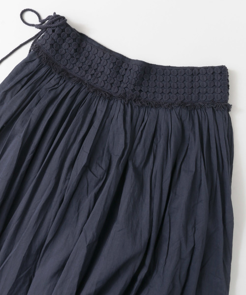 siiwa（シーワ）の「siiwa　フリンジ刺繍レースロングスカート∴（スカート・レディース・ネイビー/オレンジ系その他・ONE）」の5枚目の写真