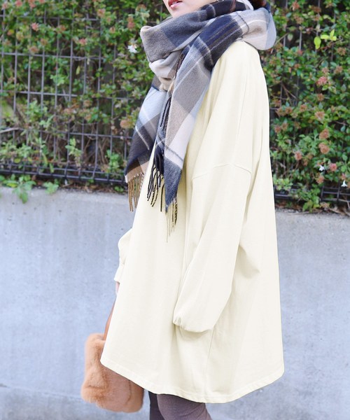 reca（レカ）の「ゆったりラフな着心地◆超ビッグシルエットカットソー（Tシャツ/カットソー・レディース・ブラック/ベージュ/アイボリー/ブラウン/ブルー系その他・FREE）」の17枚目の写真