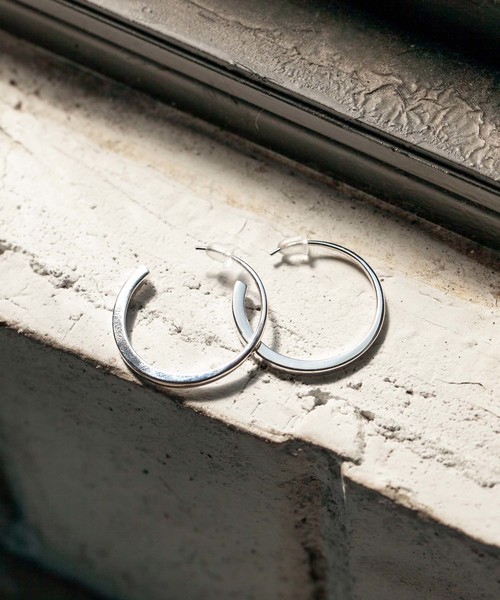 Edit Sheen(エディットシーン)の「ミドルフープピアス(ピアス(両耳用)・レディース・ゴールド/シルバー・FREE)」の2枚目の写真