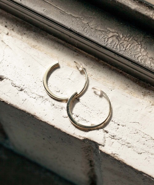 Edit Sheen(エディットシーン)の「ミドルフープピアス(ピアス(両耳用)・レディース・ゴールド/シルバー・FREE)」の4枚目の写真