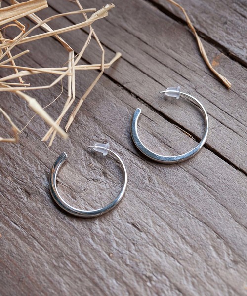 Edit Sheen(エディットシーン)の「ミドルフープピアス(ピアス(両耳用)・レディース・ゴールド/シルバー・FREE)」の14枚目の写真