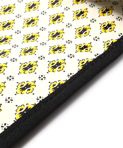 And A（アンドエー）の「PVC CLUCH BAG (And A×4backet)（クラッチバッグ・メンズ・ブルー/イエロー・FREE）」の5枚目の写真