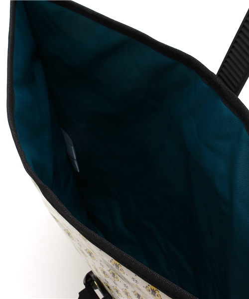 And A（アンドエー）の「PVC CLUCH BAG (And A×4backet)（クラッチバッグ・メンズ・ブルー/イエロー・FREE）」の6枚目の写真