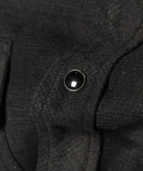 WEGO（ウィゴー）の「WEGO/オンブレ刺繍シャツ（シャツ/ブラウス・メンズ・ブラック/レッド・MEDIUM/LARGE）」の11枚目の写真