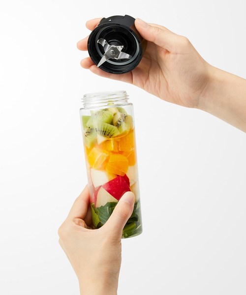 212 KITCHEN STORE（トゥワントゥキッチンストア）の「ミニボトルブレンダー VBL-6 ミルク ＜Vitantonio ビタントニオ＞（キッチン家電・レディース・その他・00）」の2枚目の写真