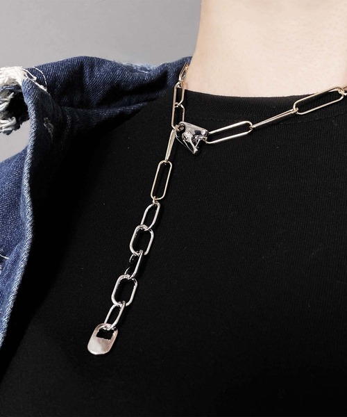 [MAMA CASAR] TONGS DYNAMIC SUSPENSION NECKLACE ★ 人気 ★ Order Mama Casar from Korea (Worn by Kim Da-mi in 'Itaewon