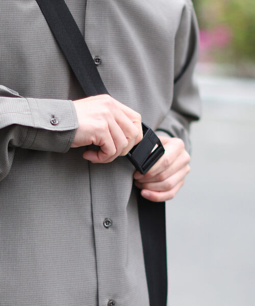 NOTIVE/CANTERA（ノーティブカンテラ）の「NOTIVE/CANTERA × BEAMS / 別注 Shoulder Bag（トートバッグ・メンズ・ブラック/オリーブ・ONE SIZE）」の7枚目の写真