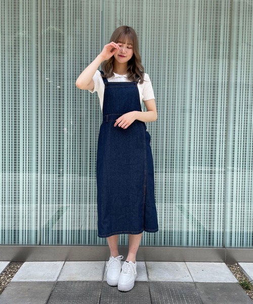 titty＆Co. PETIT（ティティアンドコープティ）の「【titty&Co.PETIT】デニムミディジャンスカ（ジャンパースカート・レディース・インディゴブルー・SMALL/MEDIUM）」の10枚目の写真