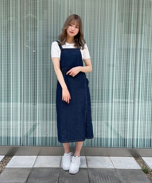 titty＆Co. PETIT（ティティアンドコープティ）の「【titty&Co.PETIT】デニムミディジャンスカ（ジャンパースカート・レディース・インディゴブルー・SMALL/MEDIUM）」の9枚目の写真