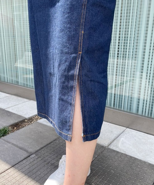 titty＆Co. PETIT（ティティアンドコープティ）の「【titty&Co.PETIT】デニムミディジャンスカ（ジャンパースカート・レディース・インディゴブルー・SMALL/MEDIUM）」の5枚目の写真