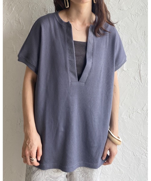 She's Closet（シーズクローゼット）の「深Vネックワッフルサイドスリットプルオーバー半袖Tシャツ（Tシャツ/カットソー・レディース・アイボリー/ブルーグレー/モカ・FREE）」の10枚目の写真