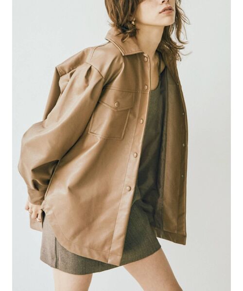 EVRIS(エヴリス)の「フェイクレザーボリュームスリーブジャケット【セットアップ着用可能】(テーラードジャケット・レディース・ブラック/ブラウン/アイボリー・FREE)」の1枚目の写真